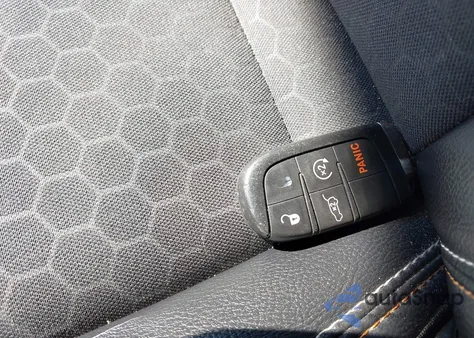 2017 Jeep New Compass Latitude 4X4 from USA, damaged, VIN 3C4NJDBB5HT693266